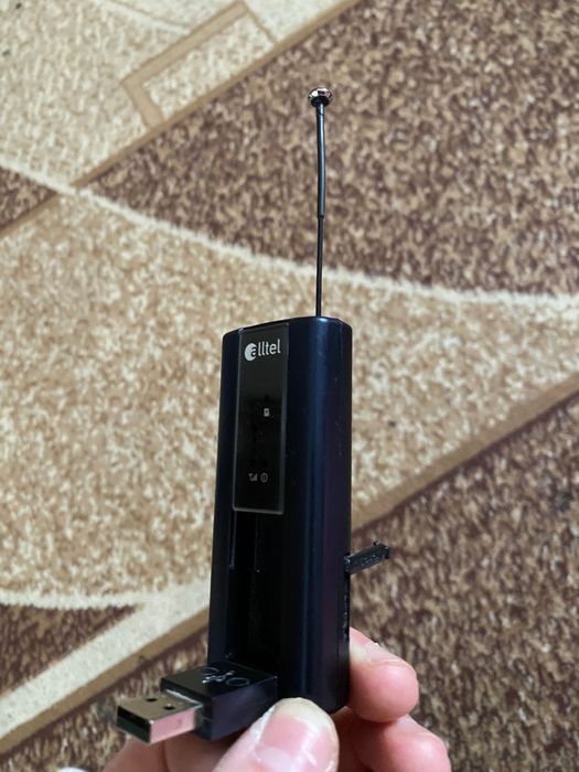 Продаю працюючий роутер:“ASUS".