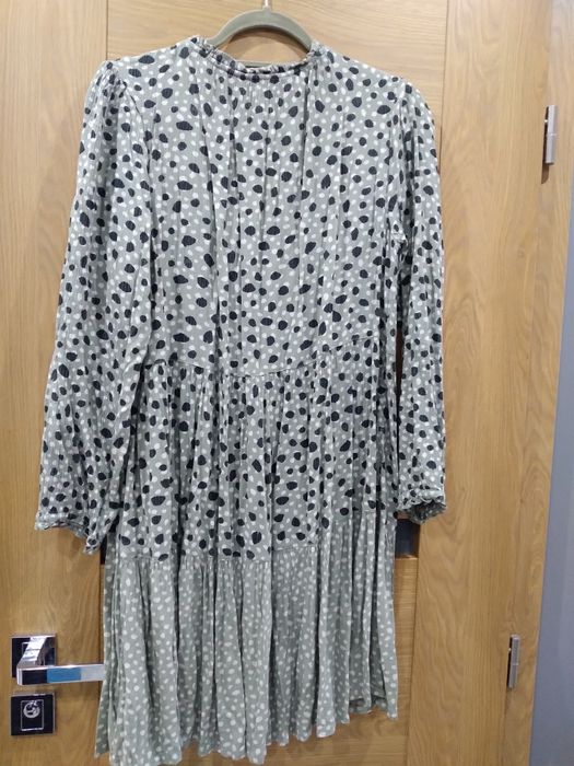 Cudna sukienka FAT FACE rozmiar L/2XL biust 110cm