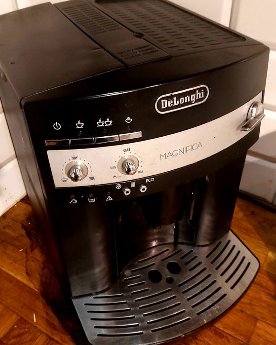 Ekspres ciśnieniowy DeLonghi Magnifica