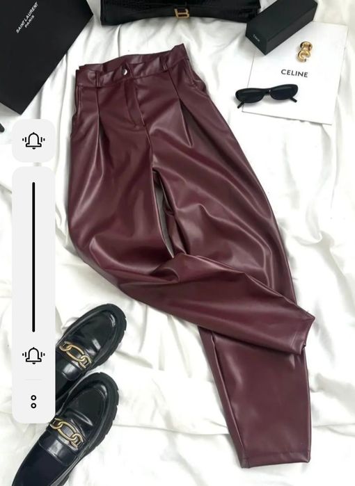 Одяг з екошкіри бордовий або винний колір