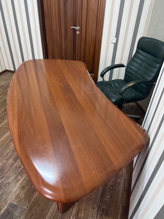 Продам офисной стол фирмы «Меркс»