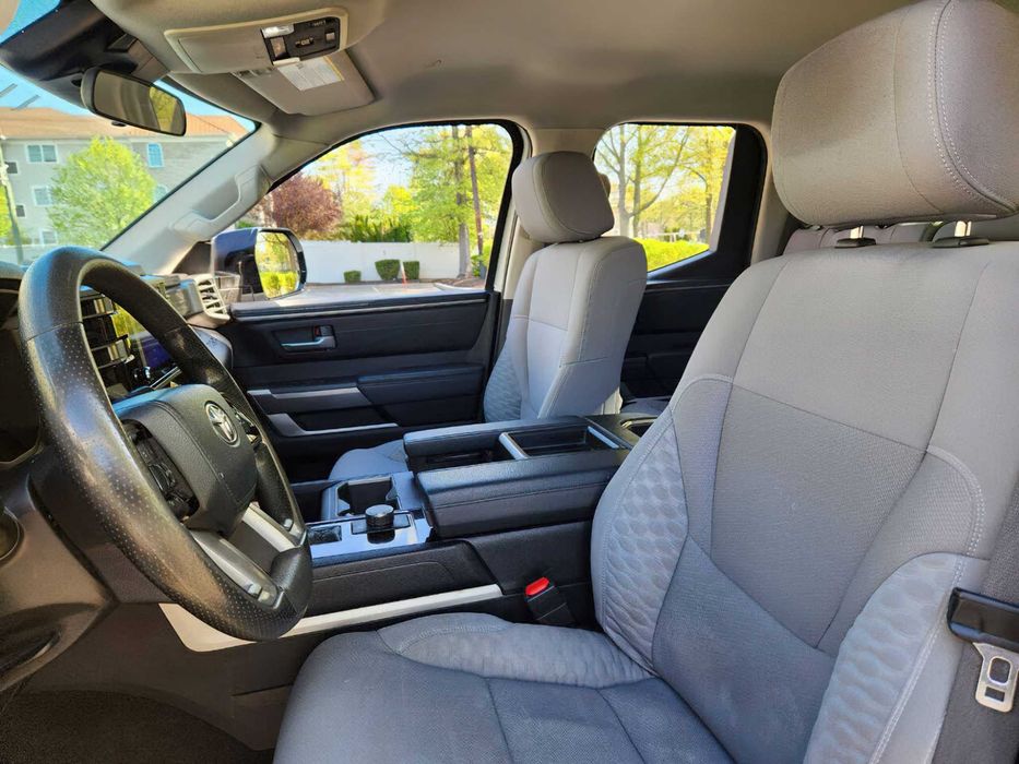 Toyota Tundra      2022