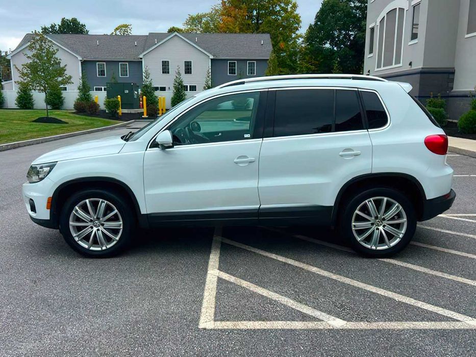 Volkswagen Tiguan      2016