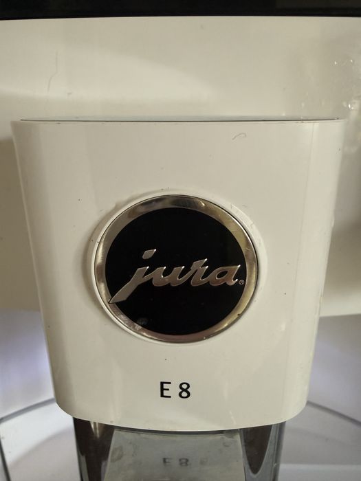 Jura E8 ekspres ciśnieniowy