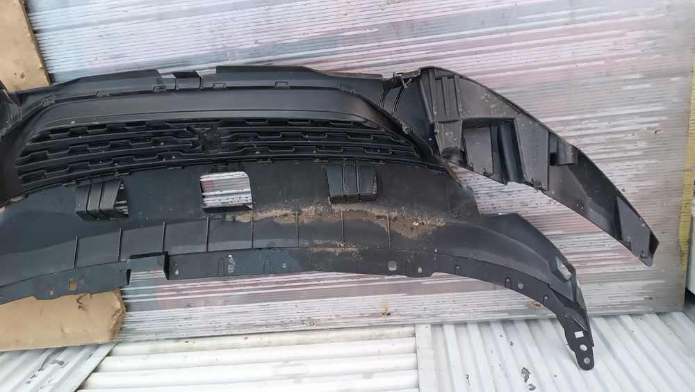 Vendo grelha de frente do Peugeot partner ano 2019