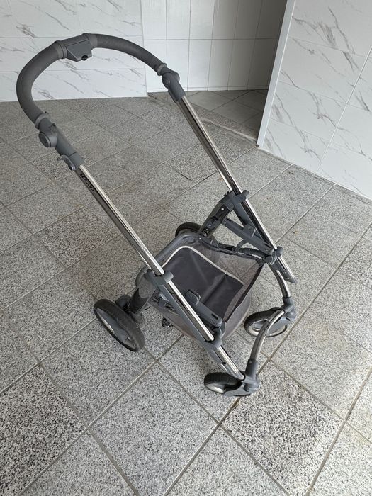 Carrinho de bebé