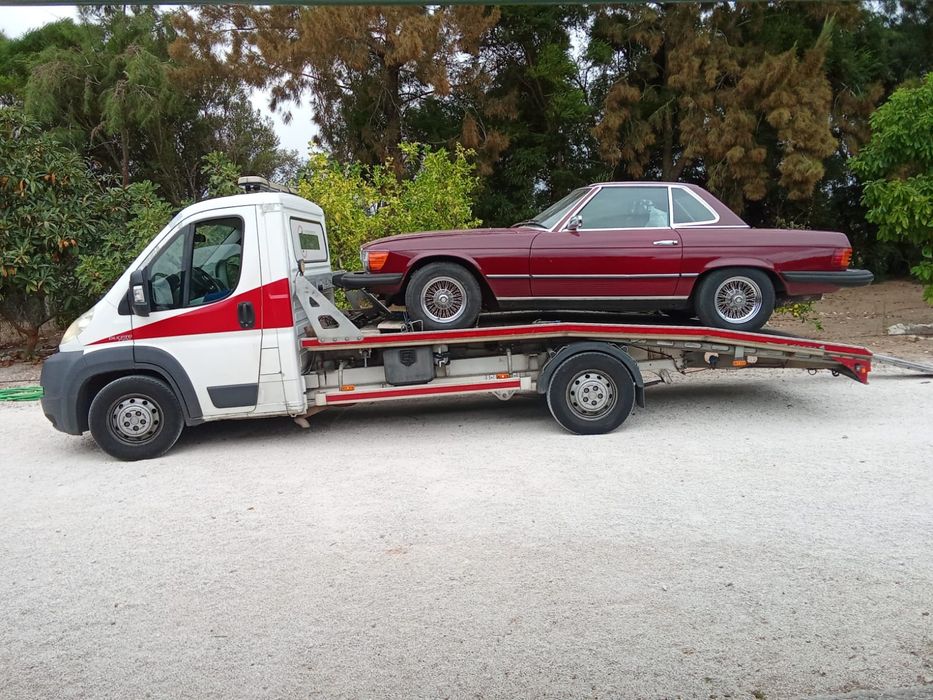 Serviço reboque , pronto socorro