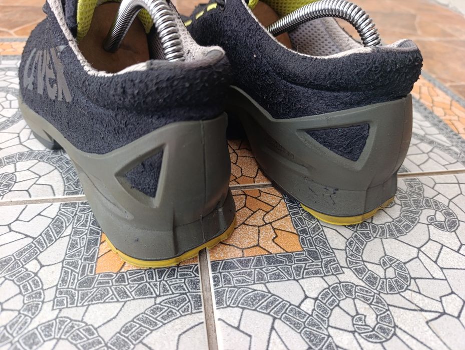 Uvex 38p. Чоловічі робочі кросівки