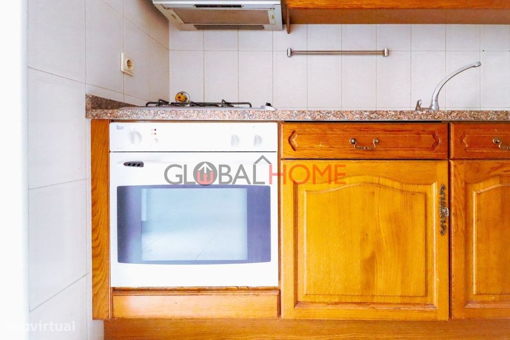Apartamento T1 Renovado ao centro de Canelas