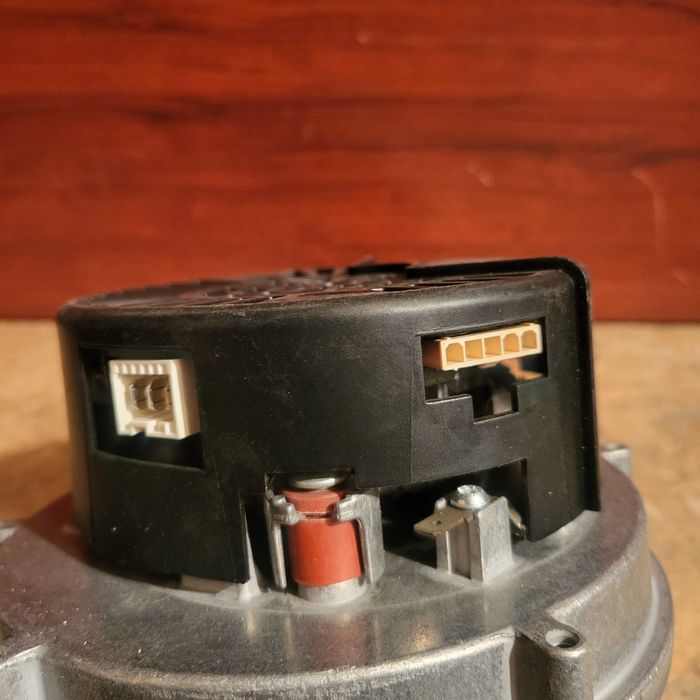 Buderus wentylator
