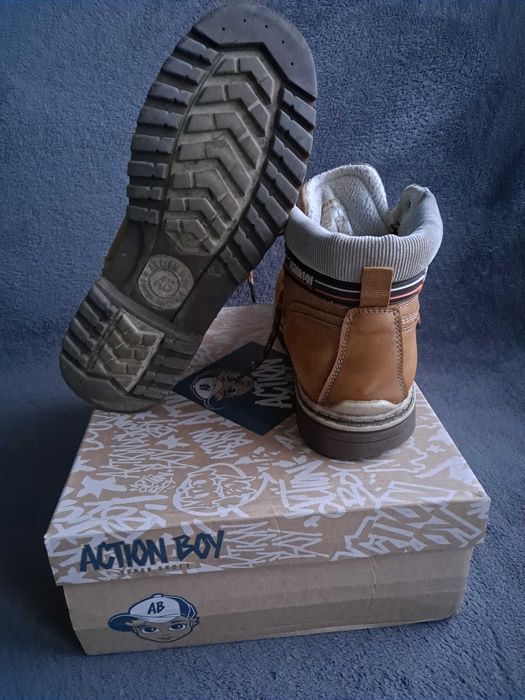 Buty męskie, dla chłopca na jesień/zimę, CCC rozmiar 39, kolor miodowy