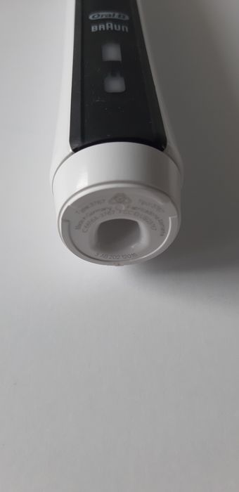 Szczoteczka elektryczna Oral-B SMART 4 4500