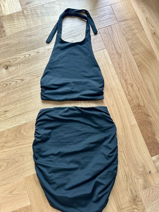 Seksowny czarny komplet bluzka wiazana na szyi i spódnica 36