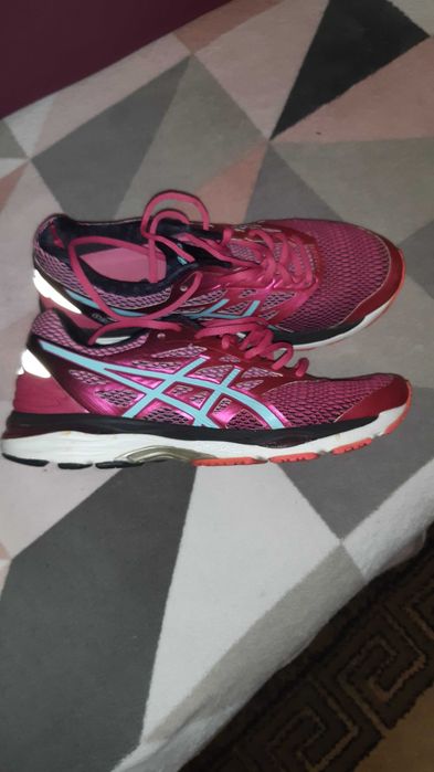 Кросівки  Asics,  кеди шкіряні 41 розмір