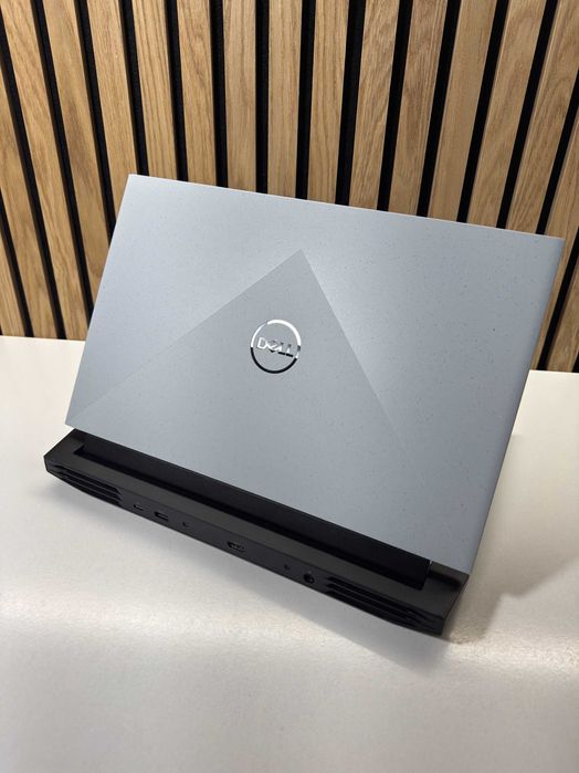 DELL G15 15.6" 120Hz Ryzen 7 6800H RTX 3060 6Gb 140W 16 Gb DDR5 1 Tb