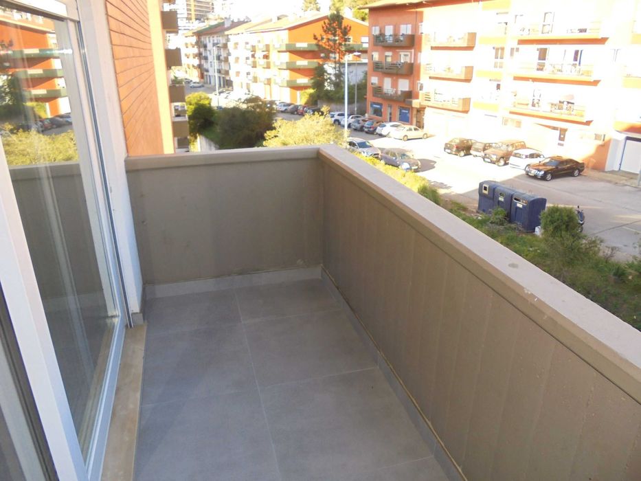 Quinta da Maia, excelente T 2 remodelado, junto Solum, Alma Shopping, disponível de imediato