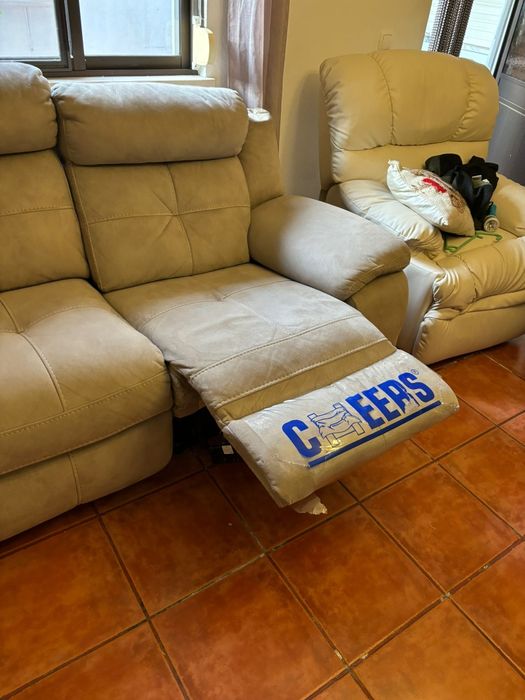 Sofa chese 3 lugares