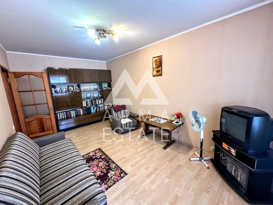 Продаж 2к. квартира Заболотного 90, метро Теремки, Глушкова
