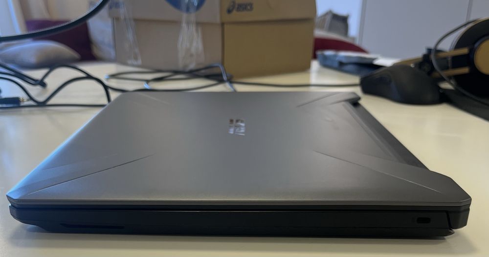 Laptop ASUS TUF Gaming FX505DD | Ryzen 5 3550H | GEFORCE GTX 1650 | 16 Gb RAM | 512 Gb SSD | Windows 11