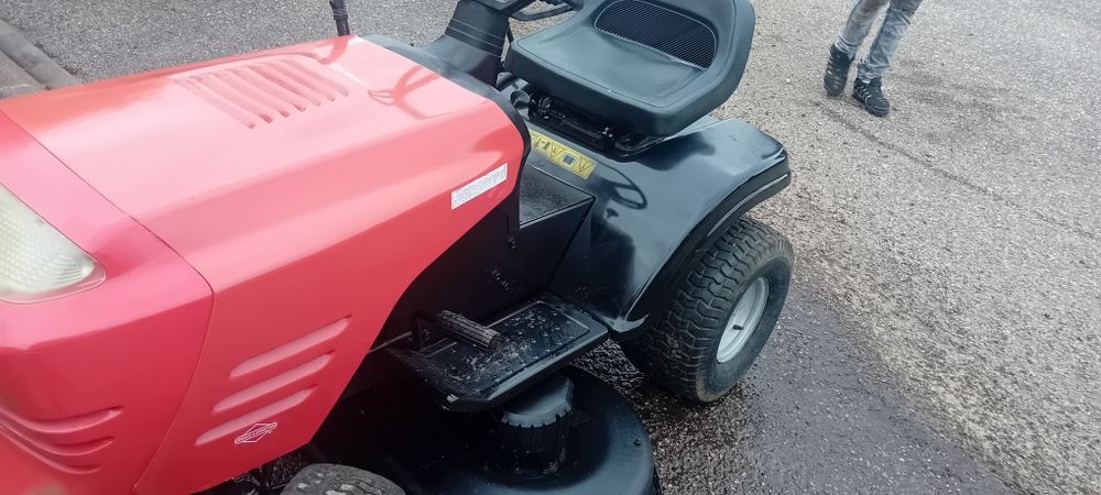 Tractor corta relva 17cv sem cesto
