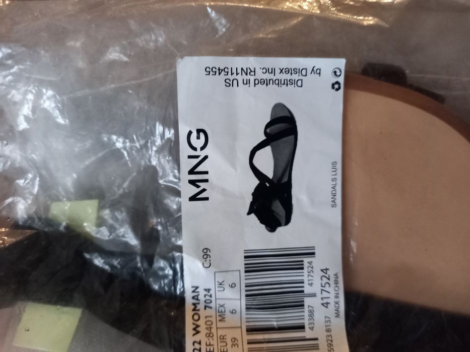 Продам босоніжки Mango.