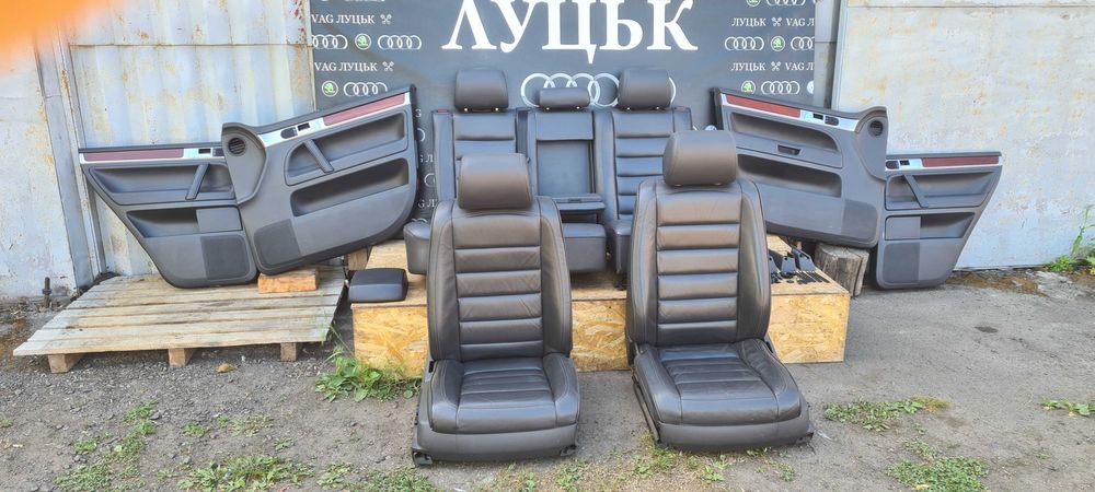 Сидіння + Карти Volkswagen Touareg салон обшивки дверей