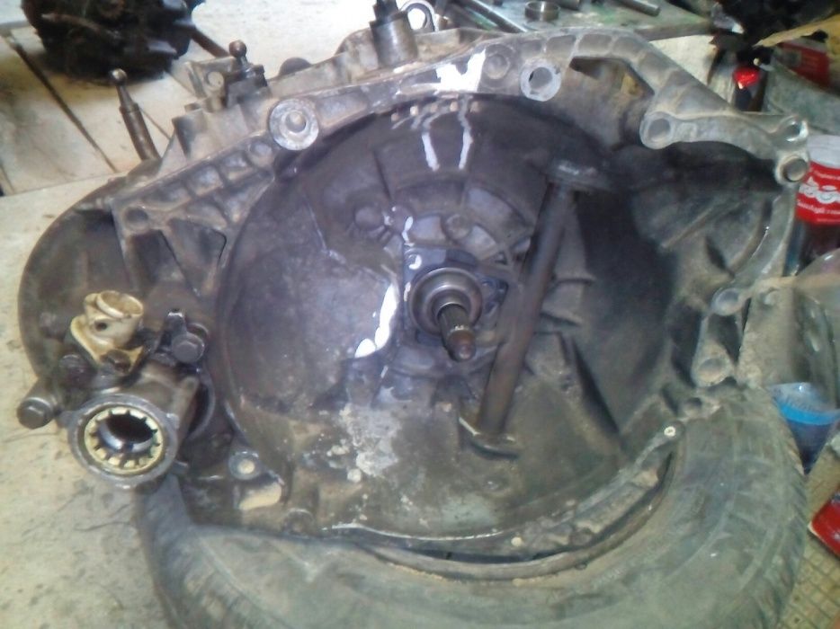 АКПП, КПП на пежо 205,305,306,309,405,605,806,Evasion,Ulisse 1.3 - 3.0