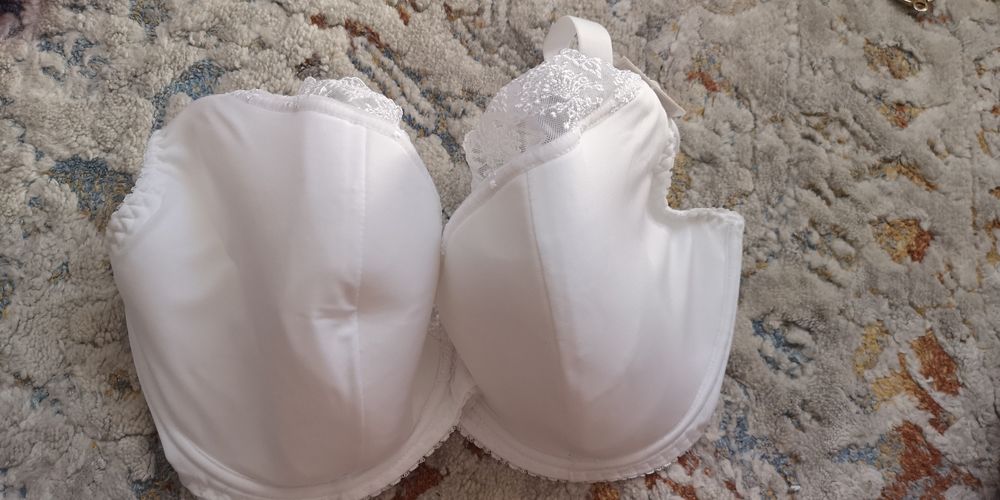 Biustonosz duża miseczka 75L