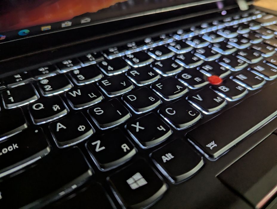 4409/Lenovo ThinkPad T490s/14"/Intel I7-8565U/256 GB SSD/RAM 16 GB/