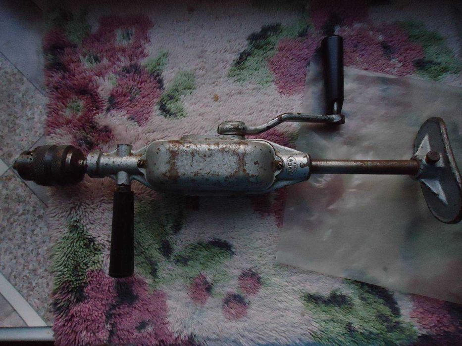 Дрель ручная. Дрель