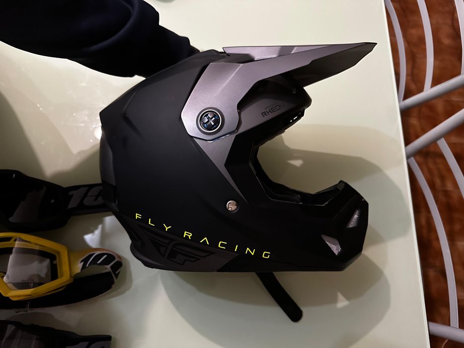 Capacete FLY racing