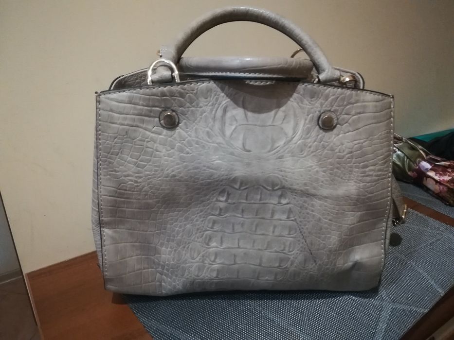 Стильна жіноча сумочка