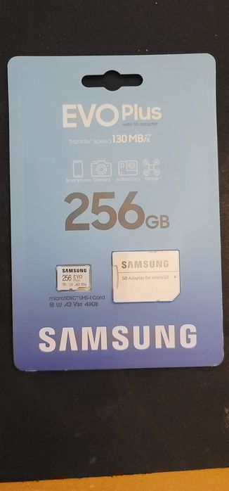 Карта пам'яті Samsung 256 GB micro SDXC Class 10 UHS-I U3 EVO Plus.