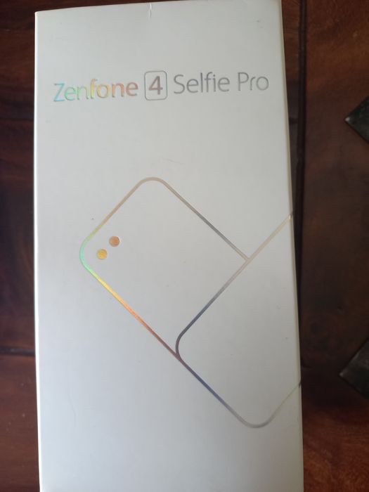 Smartfon Asus Zenfone 4 SelfiePro ZD552KL pęknięta matryca sprawny