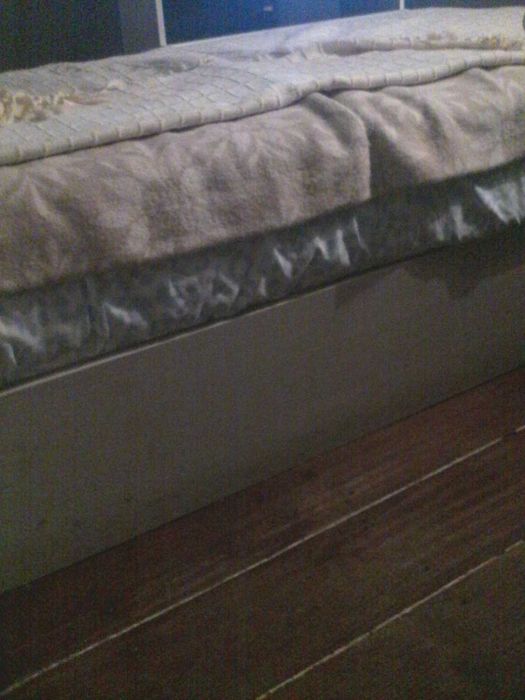 Cama de solteiro + estrado ripas Ikea ATÈ 29/01