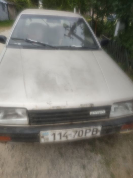 Mazda GLX 323 1986