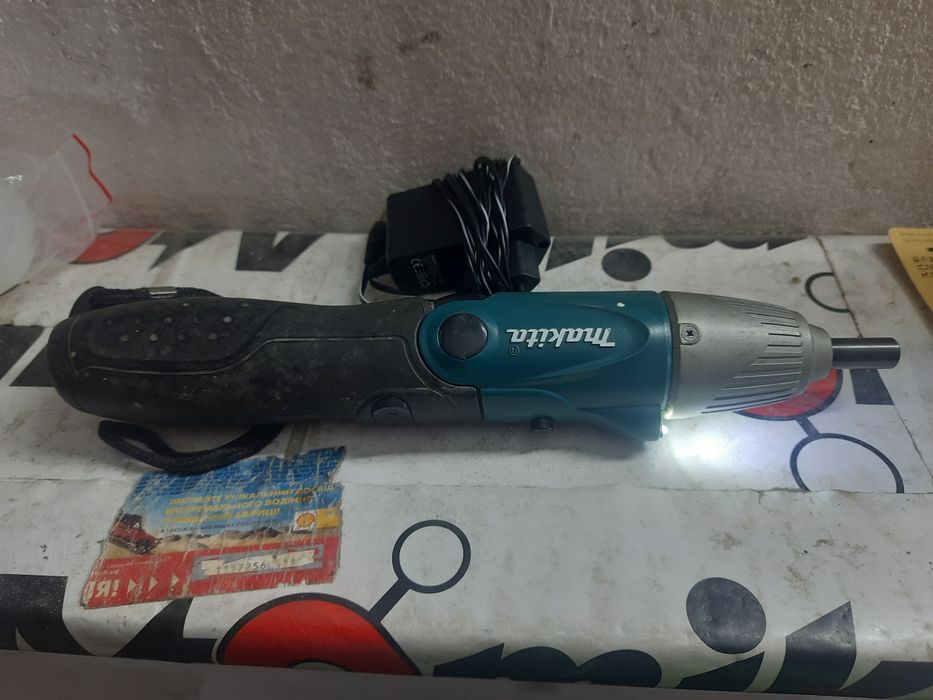 Makita 6723d выкрутка бу