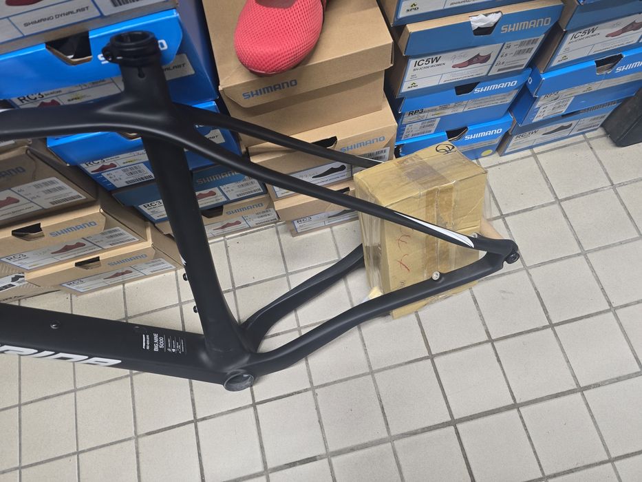 Quadro 29 carbono L novo