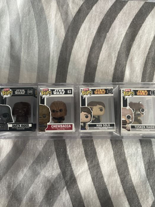 Lote 8 Miniaturas Funko Bitty Pop! Star Wars + Expositores (Com Figuras Mistério)