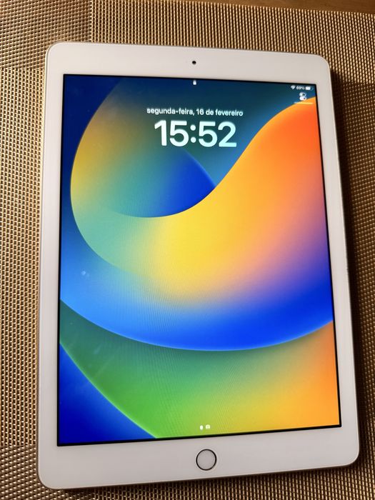 Ipad 5ª geração Wi-fi 32 Gb - Gold