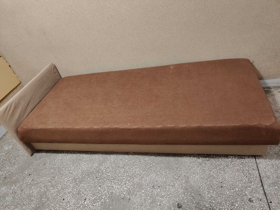 Tapczan jednoosobowy