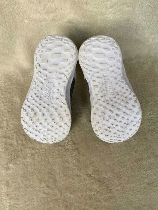 кросівки  Nike оригінал, розм 22