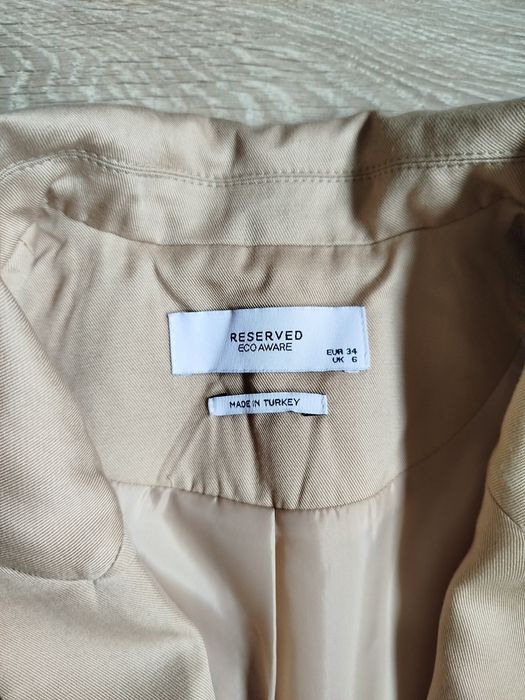 Трендовий базовий жіночий подовжений піджак бренду Reserved, розмір с-