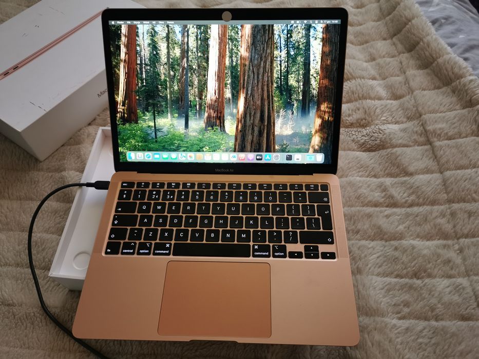 Laptop macbook air Gold tylko 68 cykli jak nowy