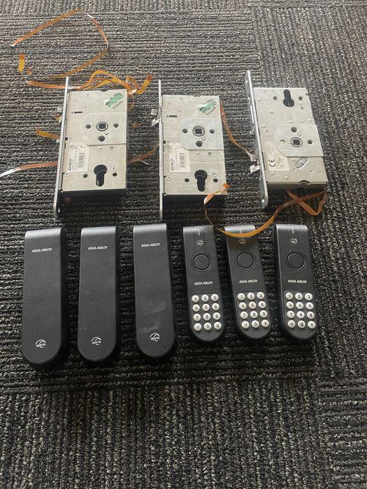 Assa Abloy Klamka Elektroniczna + router