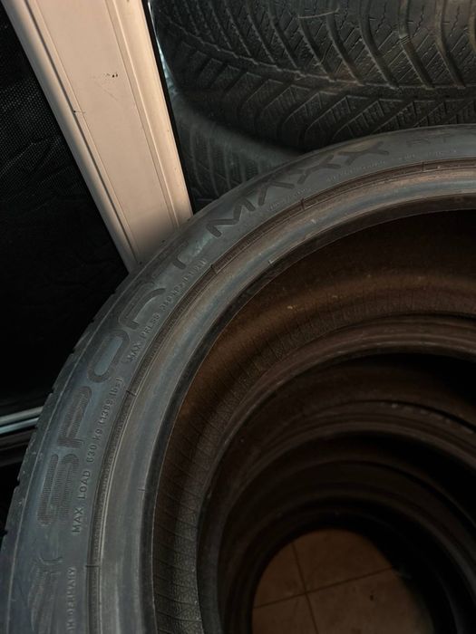 Dunlop Sport maxx rt 225/45/19 ЛЕТО КОМПЛЕКТ