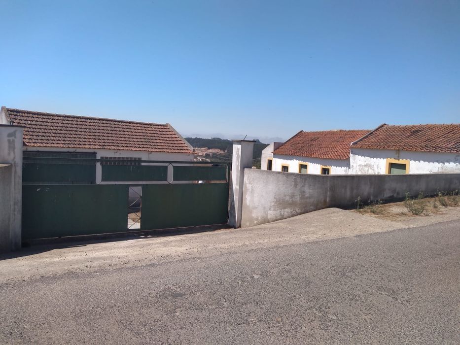 Armazém e Terreno 670m2
