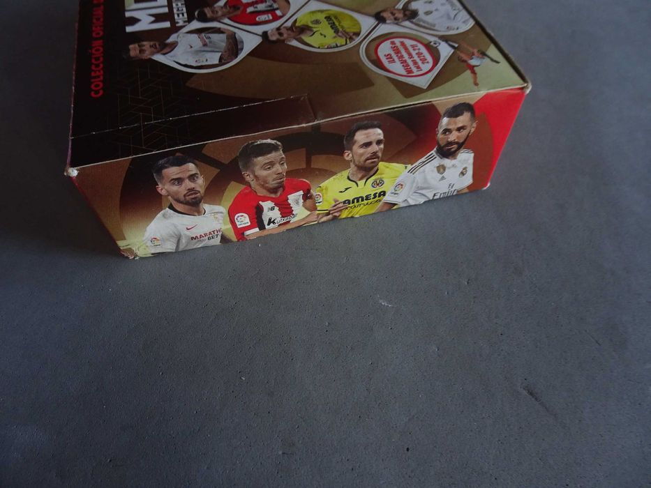 Caixa de cromos de futebol selada MGK Megacraks 2020-21 Panini La Liga