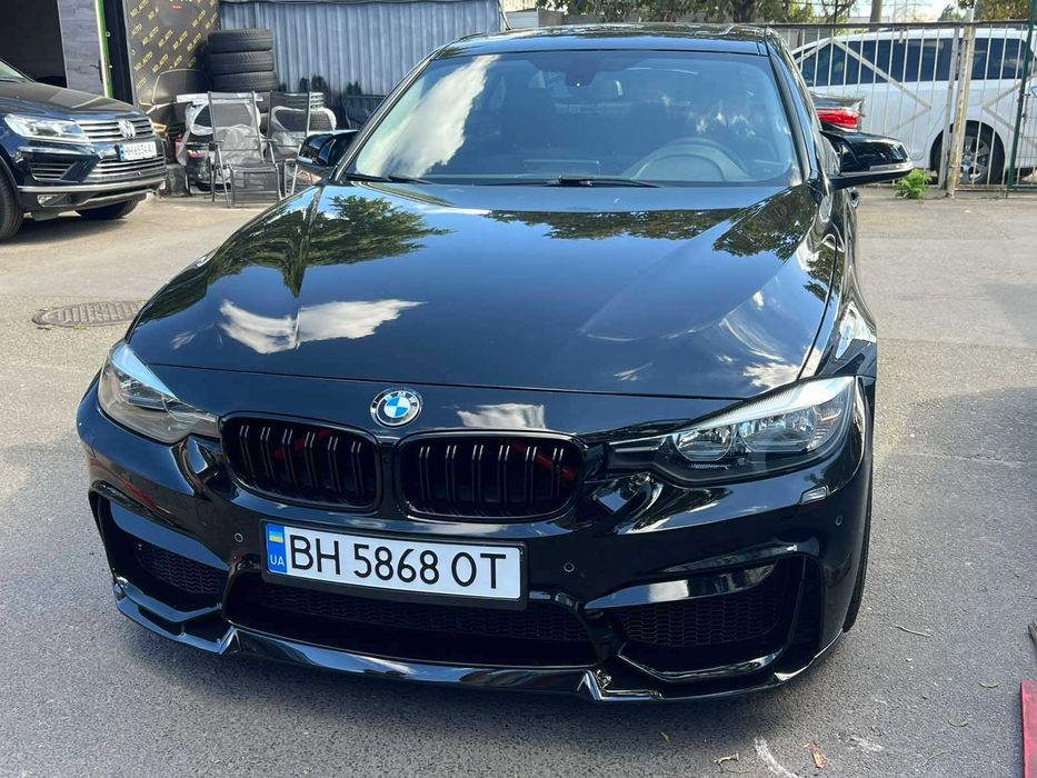 бмв ф30 бмв ф10 передні м бампери м пакет м лук (хороша комплектація)