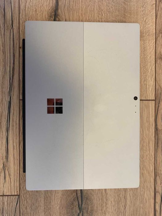 Microsoft Surface Pro 4 i5 8GB RAM 256GB SSD z klawiaturą